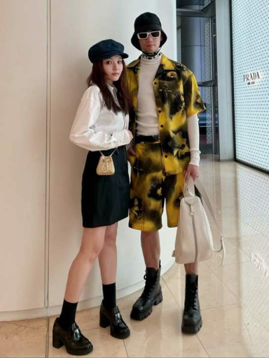 Picture of Prada Handbags _SKUfw225111824fw